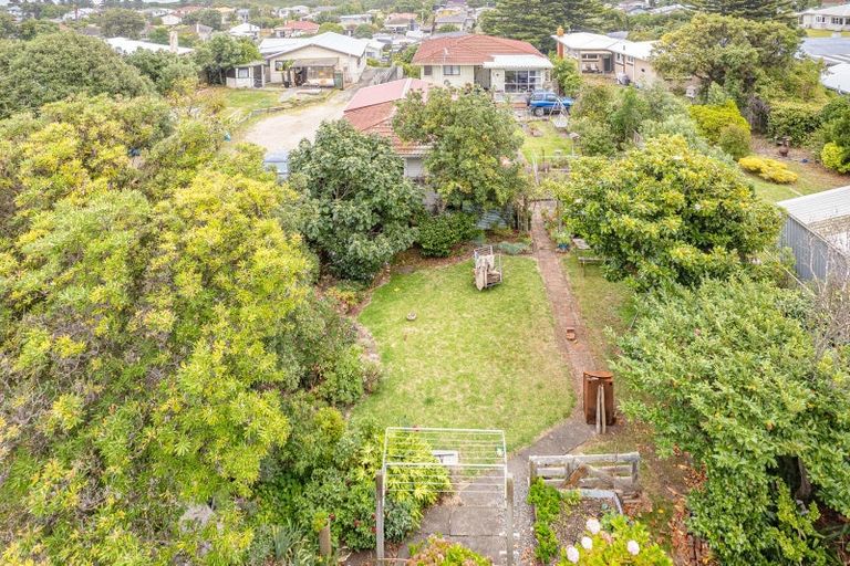 Photo of property in 138 Cornfoot Street, Castlecliff, Whanganui, 4501