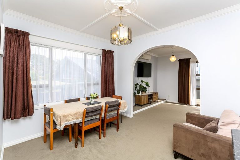 Photo of property in 63 Breakwater Road, Moturoa, New Plymouth, 4310