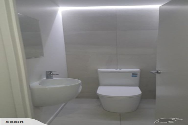 Photo of property in 2/249 One Tree Point Road, One Tree Point, 0118