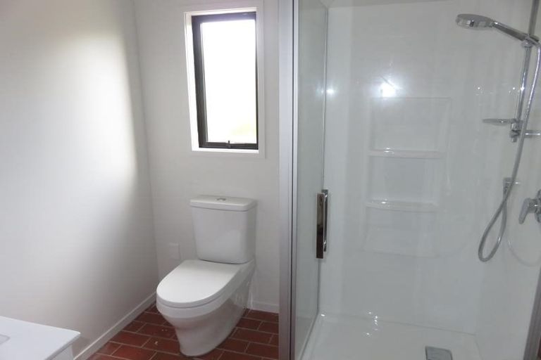 Photo of property in 76 Ranui Crescent, Khandallah, Wellington, 6035