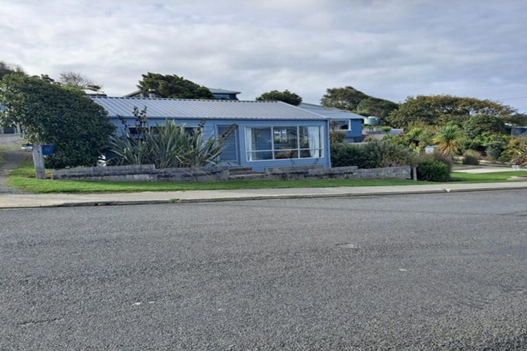 Photo of property in 12 Rata Street, Kaka Point, Balclutha, 9271