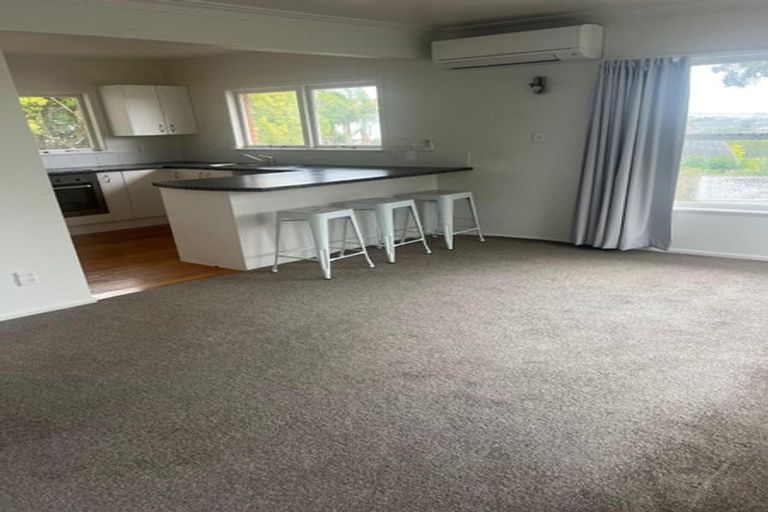 Photo of property in 3/375 Lake Road, Hauraki, Auckland, 0622