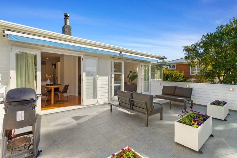 Photo of property in 9a Matata Street, Blockhouse Bay, Auckland, 0600