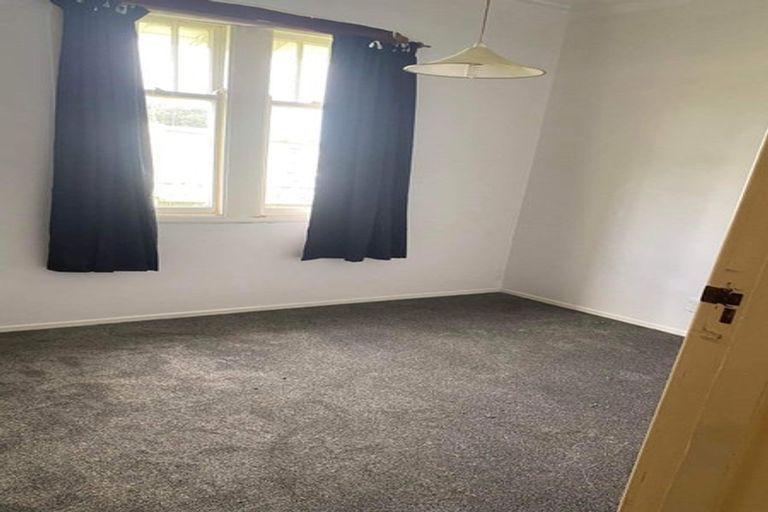 Photo of property in 10 Tennyson Street, Dannevirke, 4930