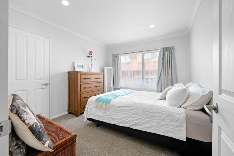 Photo of property in 22 Dorchester Place, Nawton, Hamilton, 3200