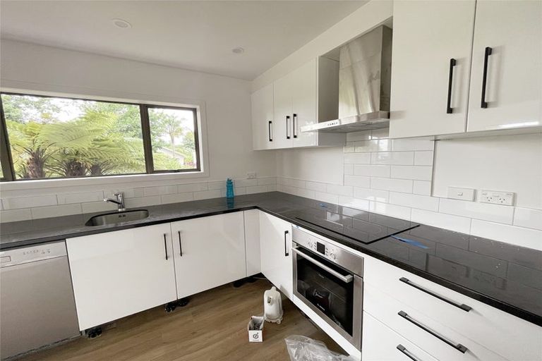 Photo of property in 1/10 Hunter Street, Hamilton Lake, Hamilton, 3204