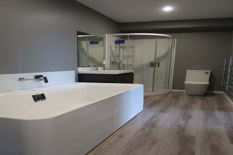 Photo of property in 20 Kopua Place, Whitby, Porirua, 5024