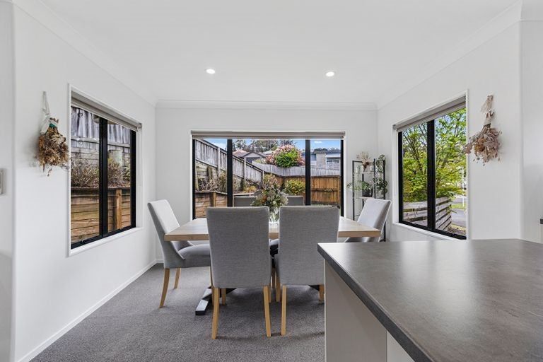 Photo of property in 14 Derbyshire Place, Dinsdale, Hamilton, 3204