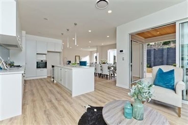 Photo of property in 51 Harvest Avenue, Orewa, 0931