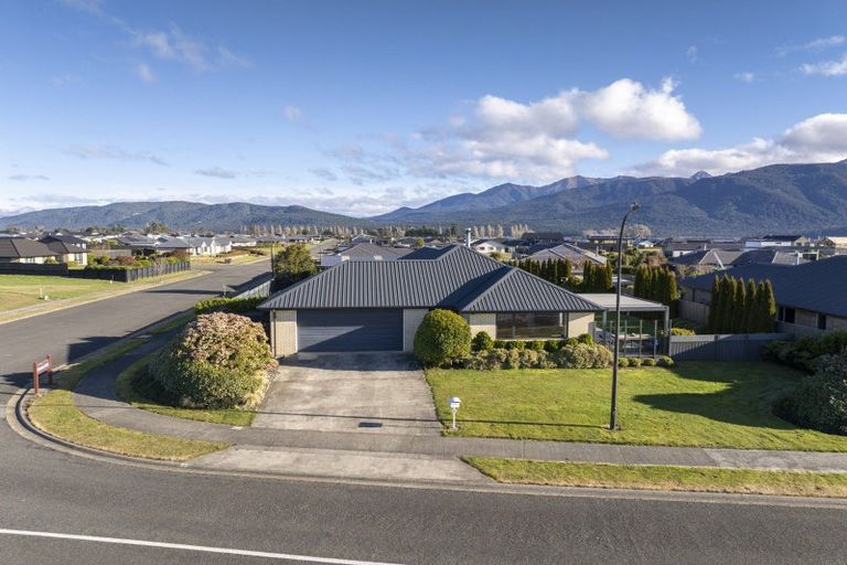 Photo of property in 21 South Arm Drive, Te Anau, 9600