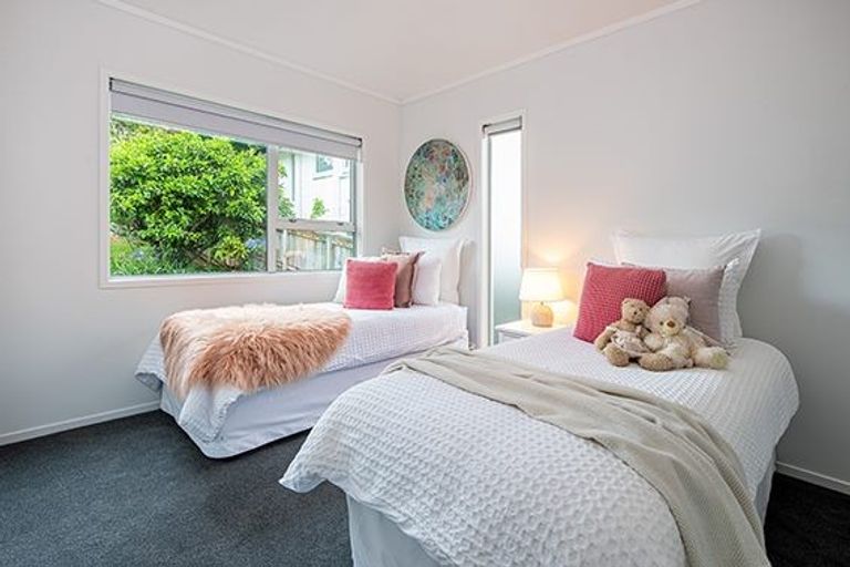 Photo of property in 30 Amante Crescent, Mairangi Bay, Auckland, 0630