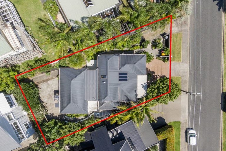 Photo of property in 1/62 Wairoa Road, Narrow Neck, Auckland, 0624