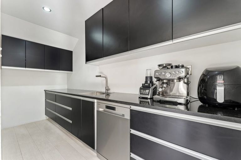 Photo of property in 18 Bella Vista Drive, Gulf Harbour, Whangaparaoa, 0930