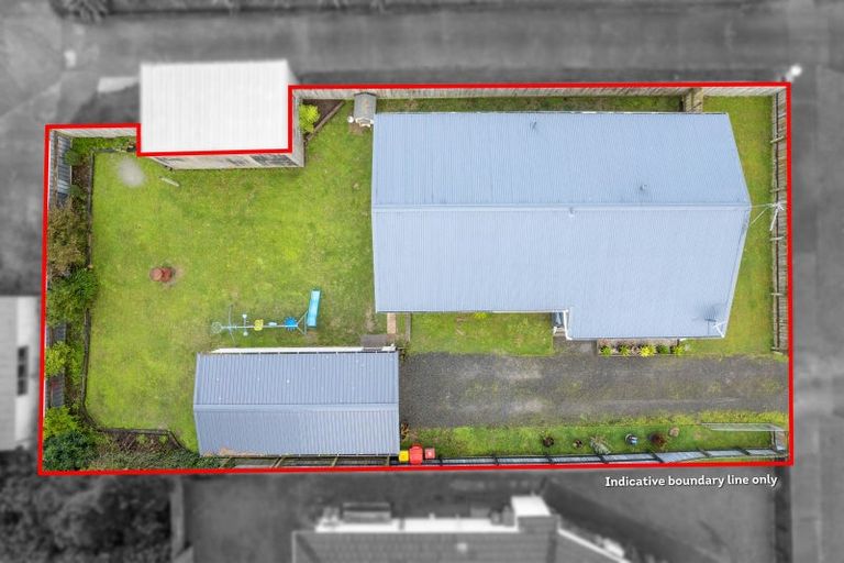 Photo of property in 318 Wellington Road, Wainuiomata, Lower Hutt, 5014