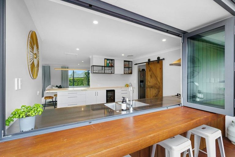Photo of property in 10 Clifford Close, Leamington, Cambridge, 3432