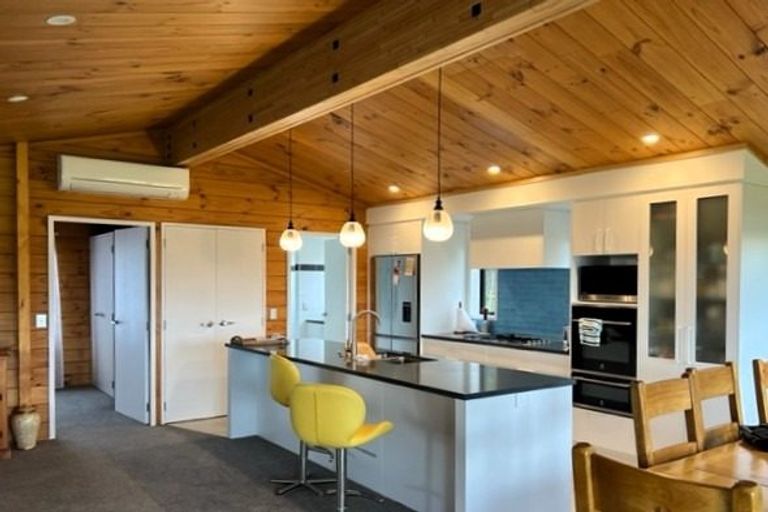 Photo of property in 53a Harbour View Road, Omokoroa, 3114