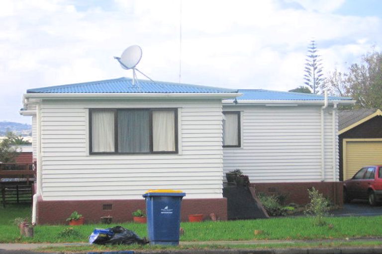 Photo of property in 3/157 Te Atatu Road, Te Atatu South, Auckland, 0610