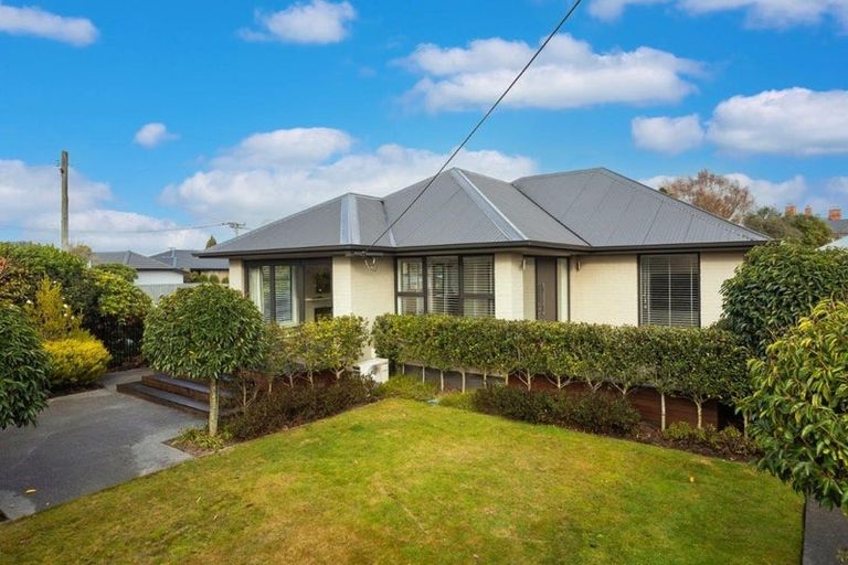Photo of property in 31 Gleneagles Terrace, Ilam, Christchurch, 8053