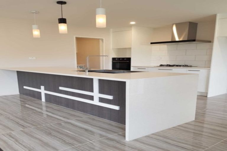 Photo of property in 28 Bradbury Avenue, Rolleston, 7614