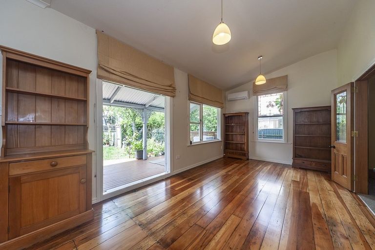 Photo of property in 18 Aurora Street, Petone, Lower Hutt, 5012