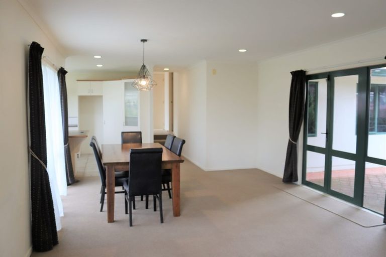 Photo of property in 4 Molyneux Place, Welcome Bay, Tauranga, 3112