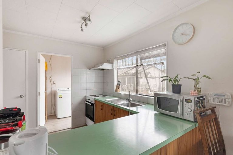 Photo of property in 6 Randwick Place, Randwick Park, Auckland, 2105