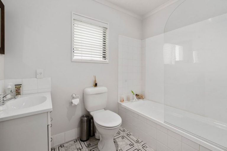 Photo of property in 98b Mcbride Street, Frankton, Queenstown, 9300