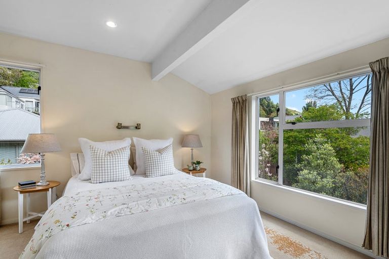 Photo of property in 1/84 Bowenvale Avenue, Cashmere, Christchurch, 8022