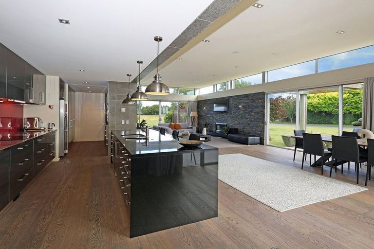 Photo of property in 141 Awamoa Road, Holmes Hill, Oamaru, 9401