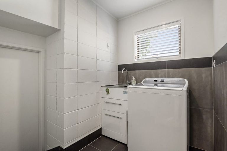 Photo of property in 86 Becroft Drive, Forrest Hill, Auckland, 0620