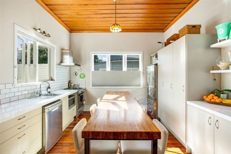 Photo of property in 1/139 Titirangi Road, New Lynn, Auckland, 0600