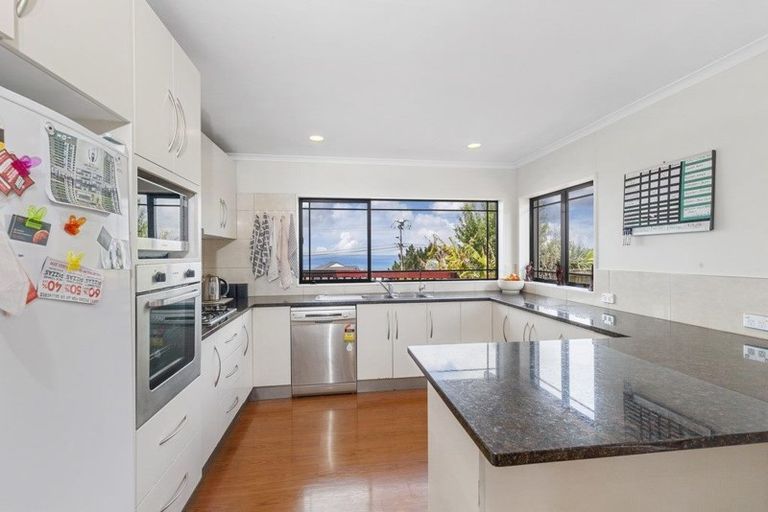 Photo of property in 2a Mizpah Road, Torbay, Auckland, 0630