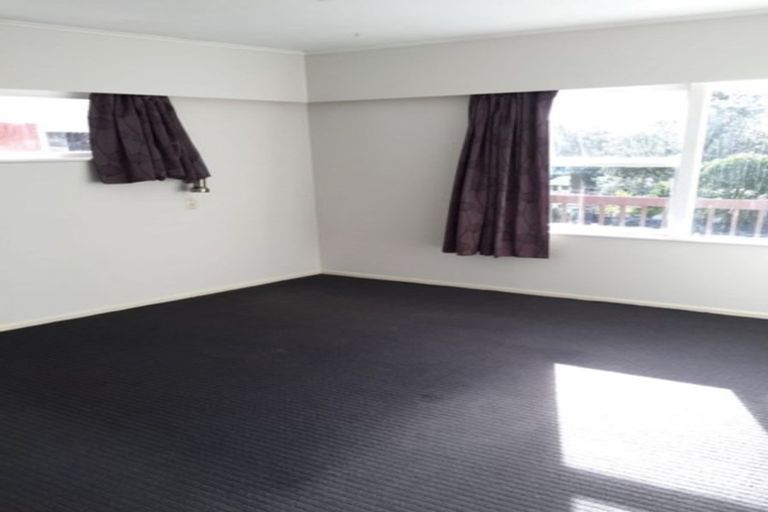 Photo of property in 13 Beswick Place, Birkdale, Auckland, 0626