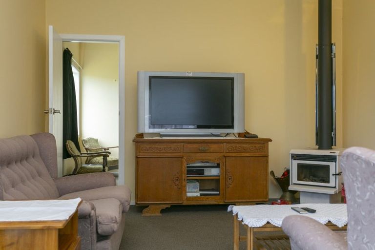 Photo of property in 736 Tukairangi Road, Kinloch, Taupo, 3385