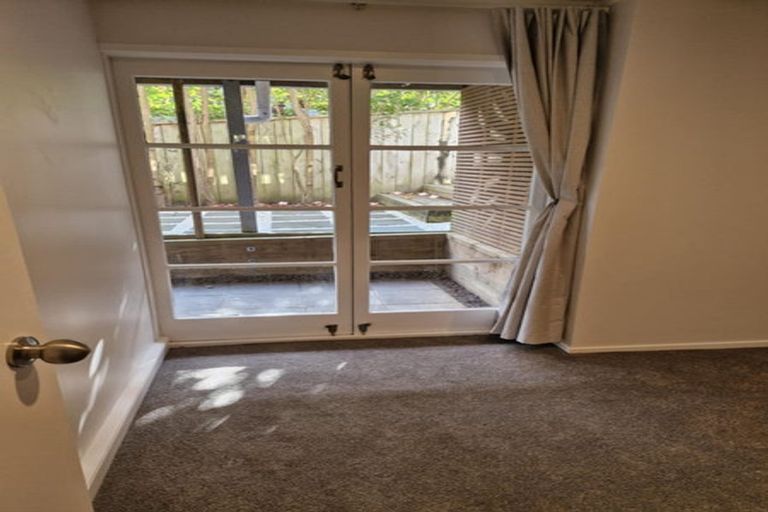 Photo of property in 1/38 Carlisle Road, Browns Bay, Auckland, 0630