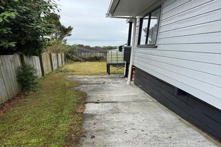 Photo of property in 32 Wai Iti Place, Clendon Park, Auckland, 2103