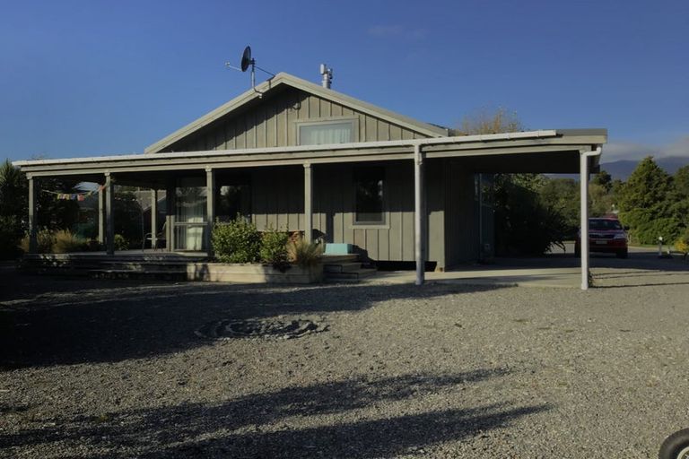 Photo of property in 11 Opuka Place, Haast, 7886