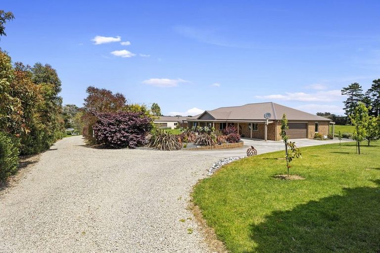 Photo of property in 32 Arthur Road, Paraite, New Plymouth, 4373