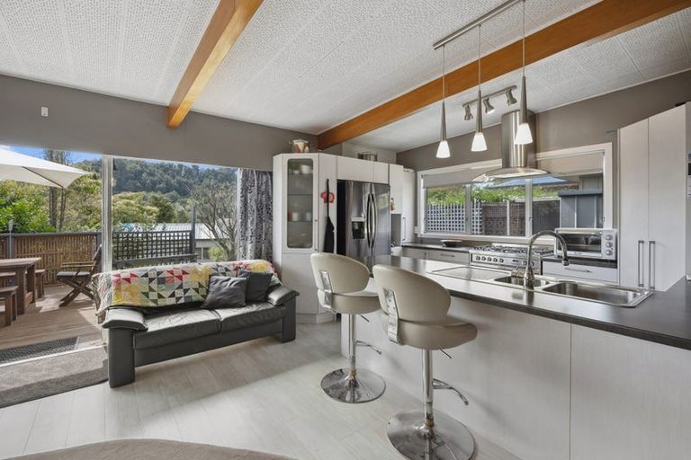Photo of property in 34 Oxford Road, Lake Rotoma, Rotorua, 3074
