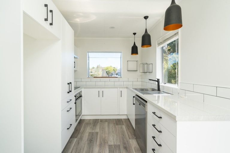 Photo of property in 108 Tamatea Road, Taupo, 3330