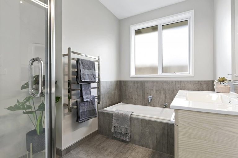 Photo of property in 137 Penetaka Heights, Pyes Pa, Tauranga, 3112