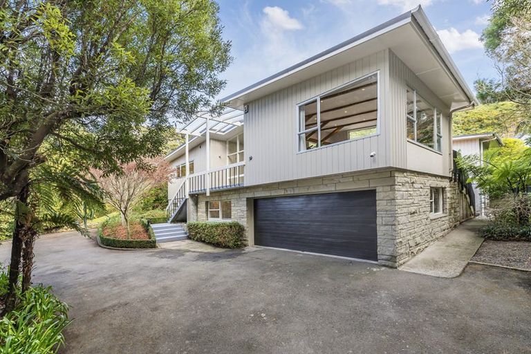 Photo of property in 100 Larsen Crescent, Tawa, Wellington, 5028