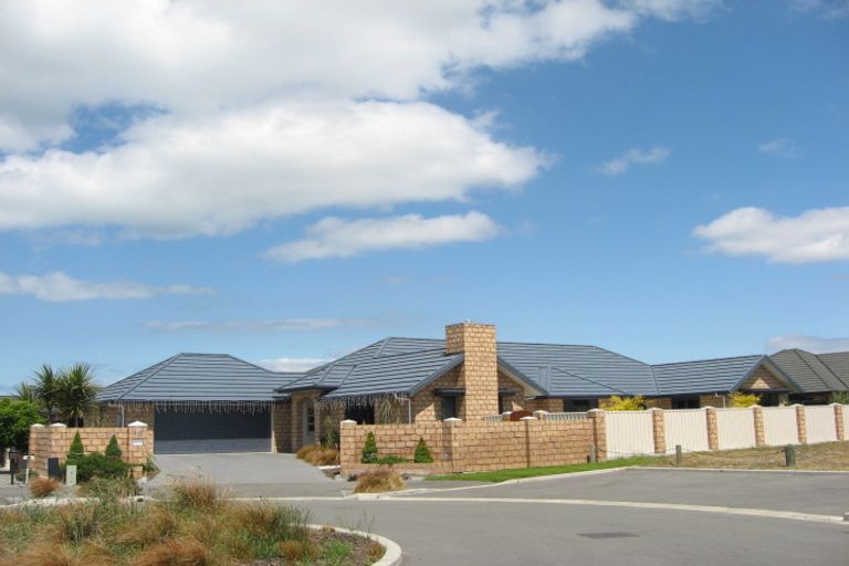 Photo of property in 19 Evergreen Place, Parklands, Christchurch, 8083