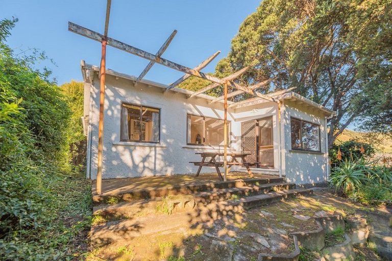 Photo of property in 45 Wellington Road, Paekakariki, 5034