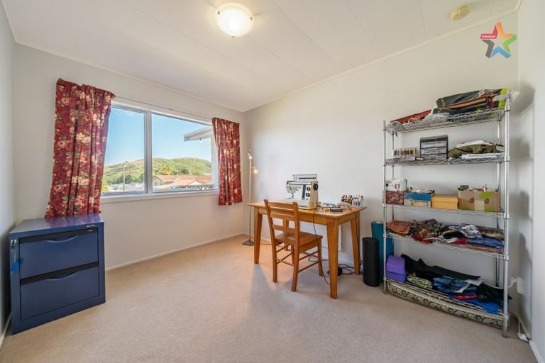Photo of property in 4 Tarras Grove, Kelson, Lower Hutt, 5010