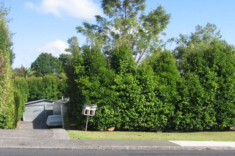 Photo of property in 18 Diana Drive, Glenfield, Auckland, 0627