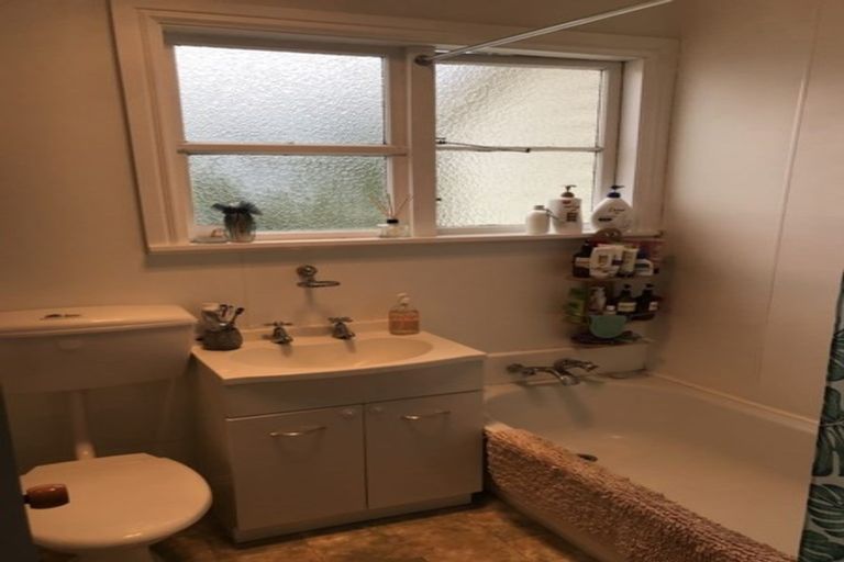 Photo of property in 34 Mandalay Terrace, Khandallah, Wellington, 6035