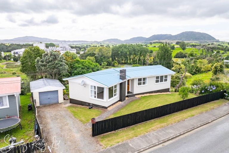 Photo of property in 15 Doctors Hill Road, Maungaturoto, 0520