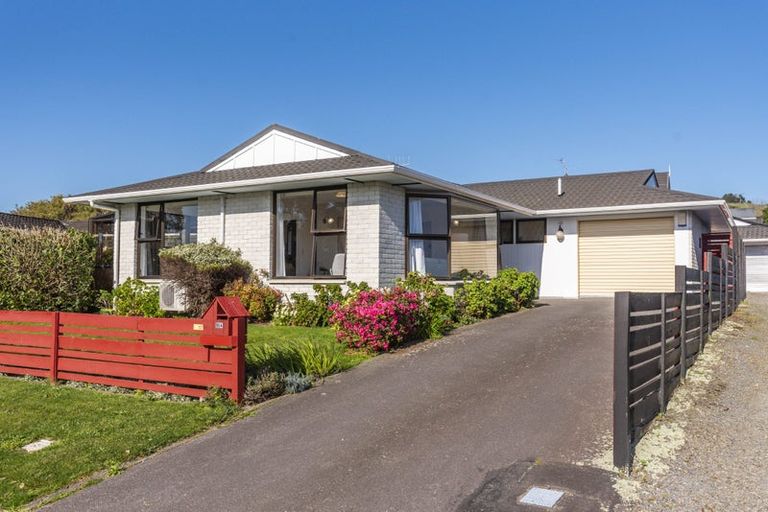 Photo of property in 16a Awatea Avenue, Paraparaumu, 5032