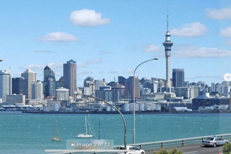 Photo of property in 127 Forrest Hill Road, Forrest Hill, Auckland, 0620